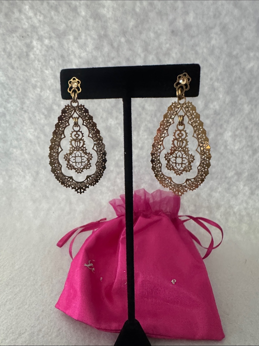 Leetal Kalmanson Gold Filigree Teardrop Dangle Earrings